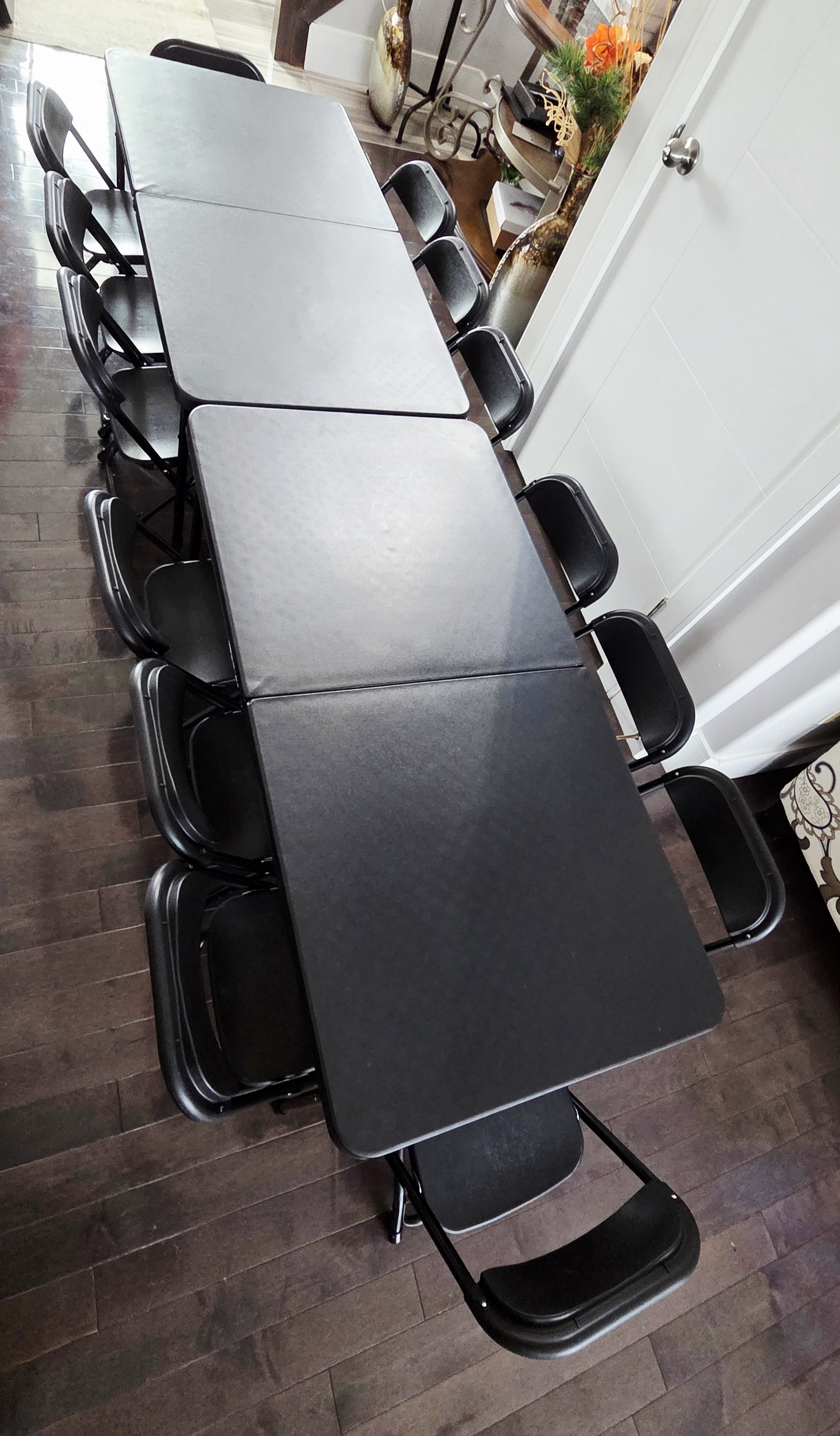 Chafing dishes, kids' chairs & tables thumbnail 2