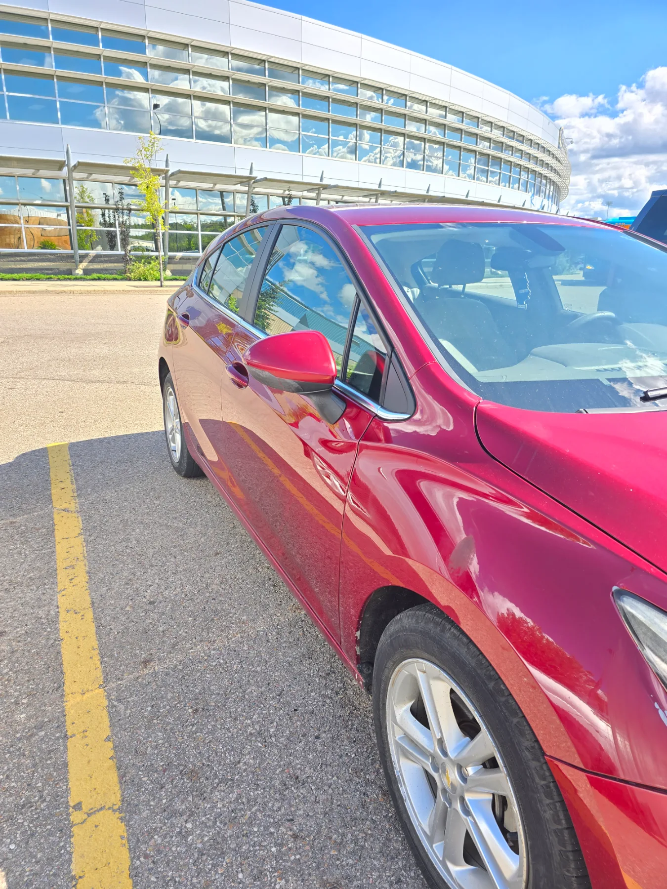 2018 Chevrolet Cruze Hatchback thumbnail 3
